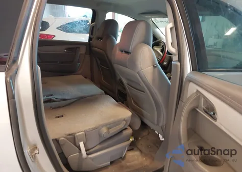 2017 Chevrolet Traverse Ls from USA, damaged, VIN 1GNKRFEDXHJ240652